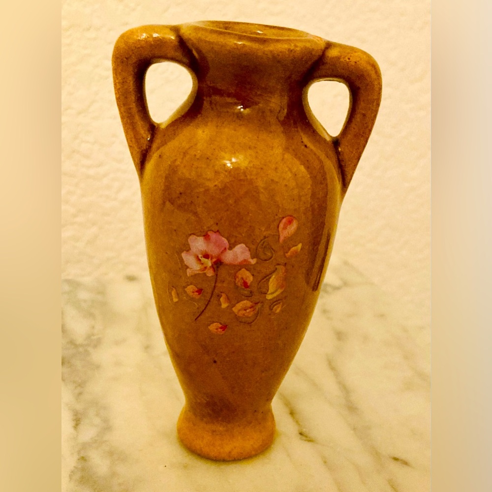 Vintage 4 1/2” pottery urn vase